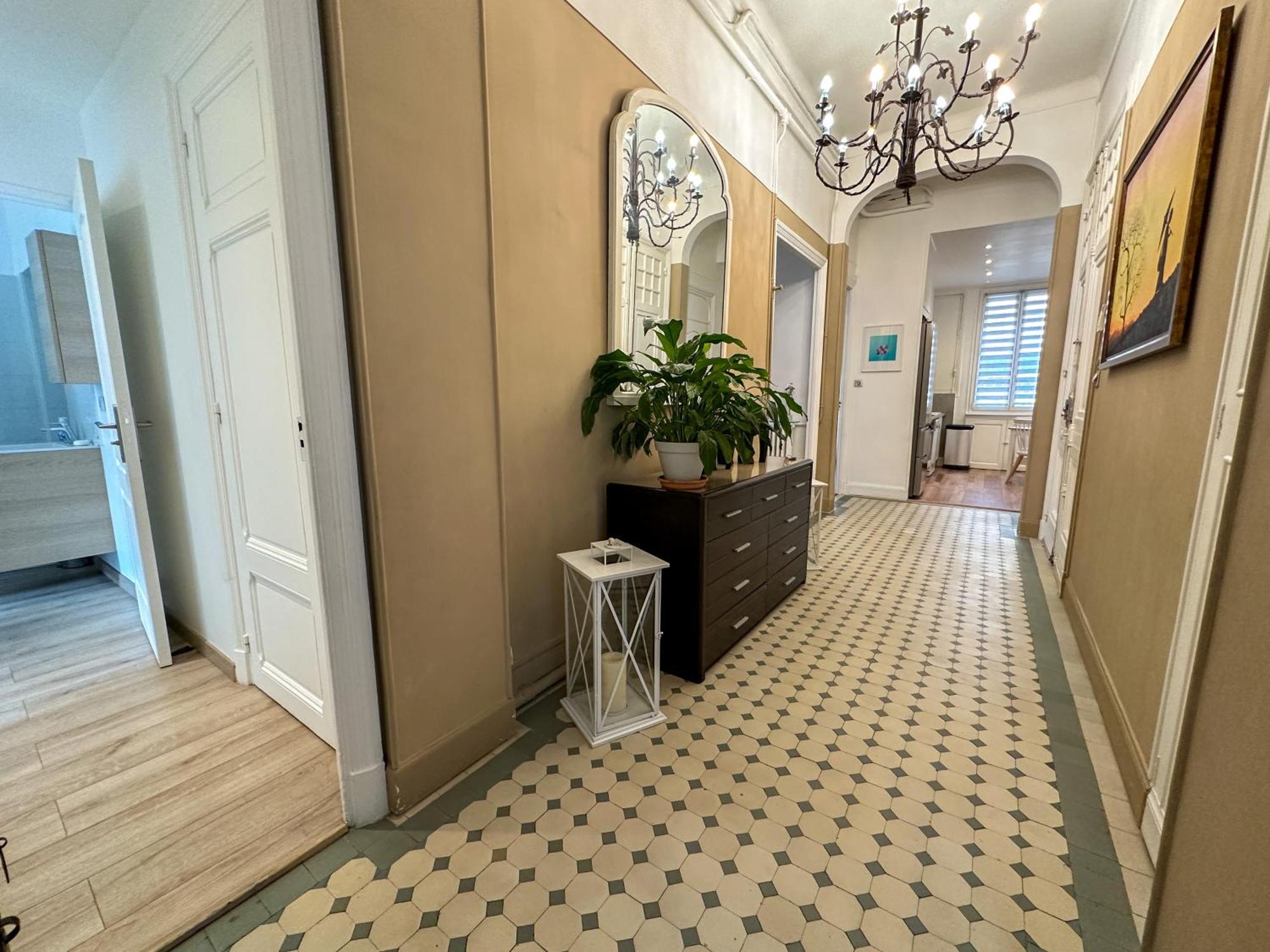 Bourgeois 3ch, 2sdb, Terrasse 70m2, Palais A 400m Appartamento Cannes