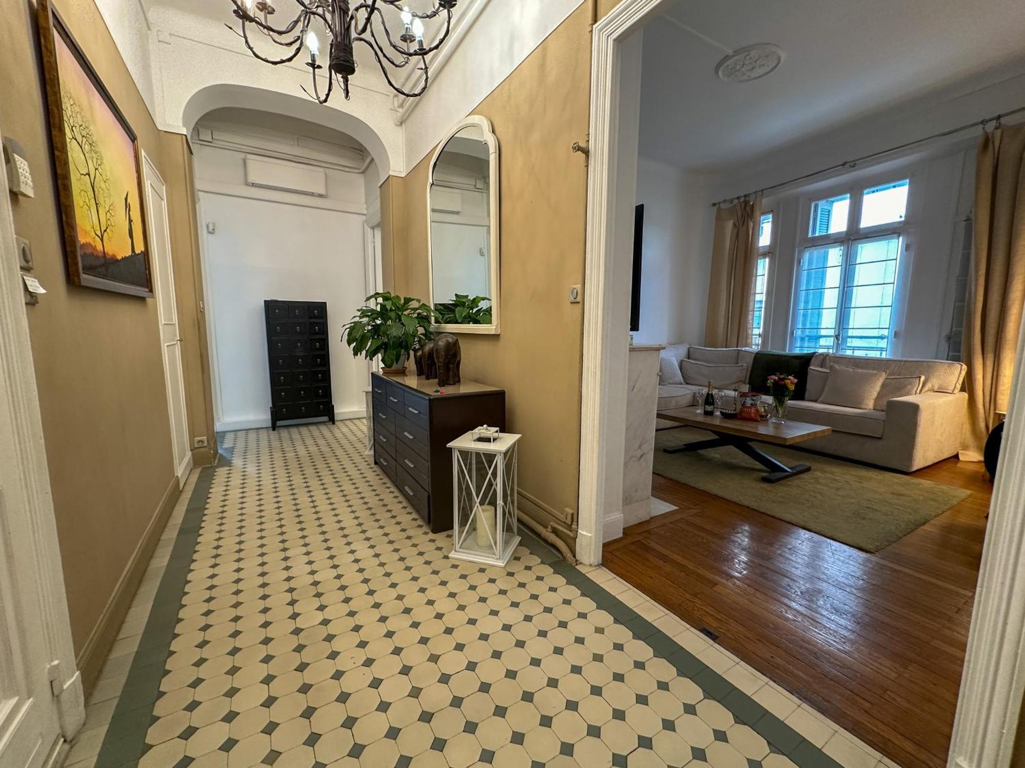 Bourgeois 3ch, 2sdb, Terrasse 70m2, Palais A 400m Appartamento Cannes