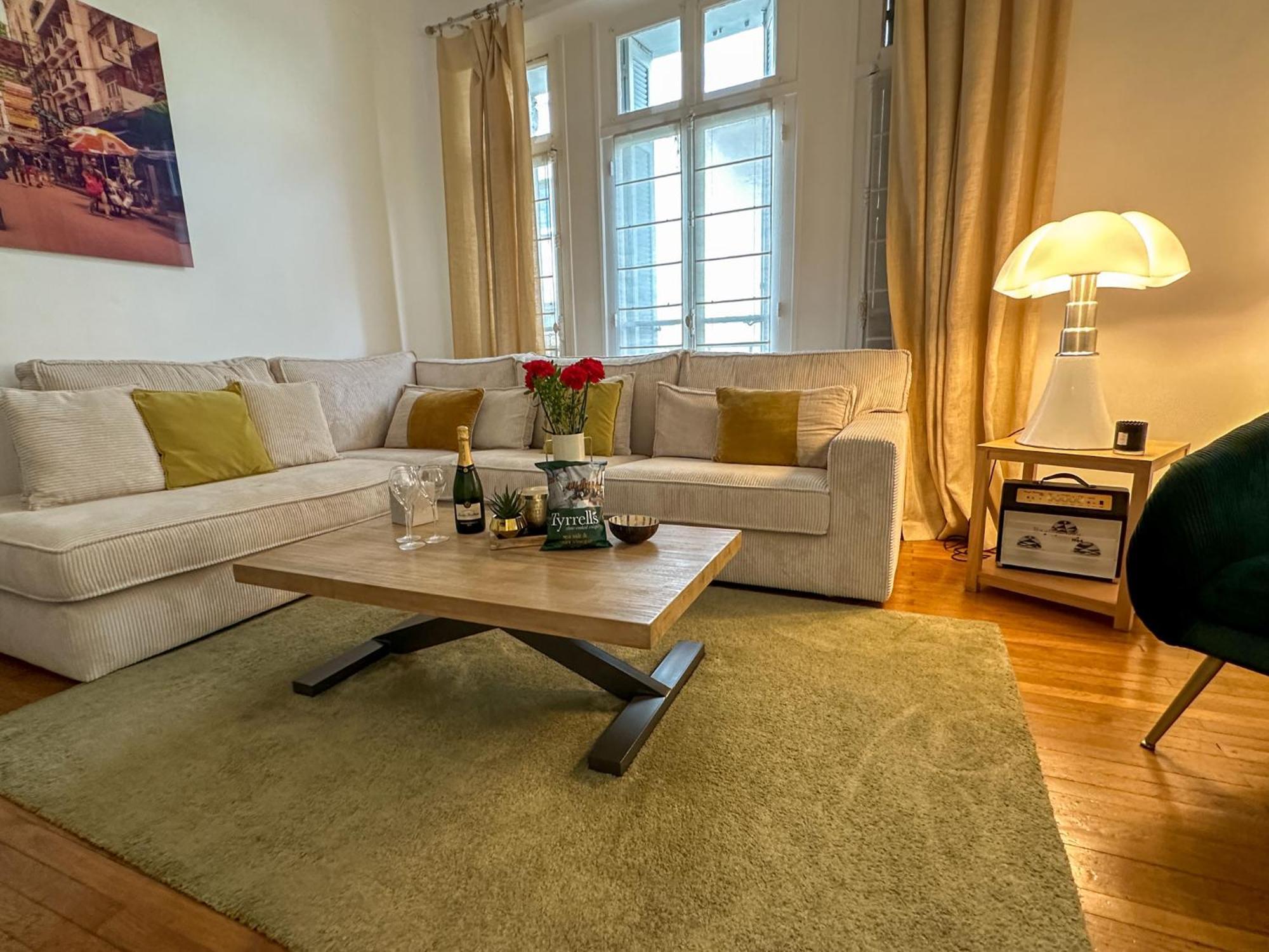Appartamento Bourgeois 3ch, 2sdb, Terrasse 70m2, Palais A 400m