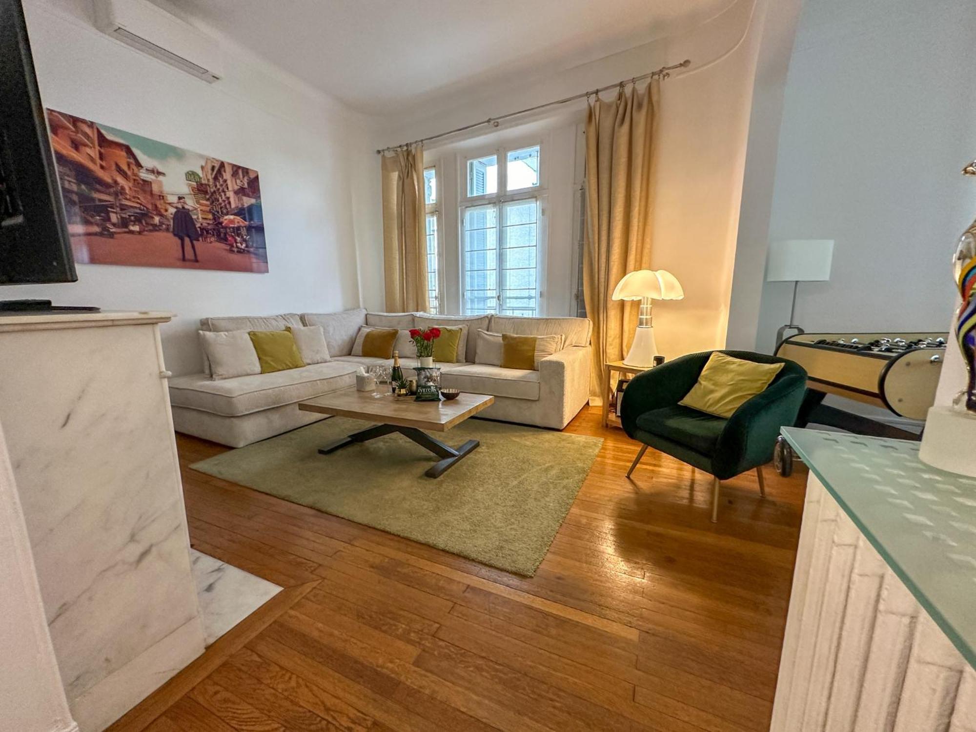Appartamento Bourgeois 3ch, 2sdb, Terrasse 70m2, Palais A 400m *